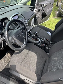 Opel Astra, 2014г, передний привод, механика