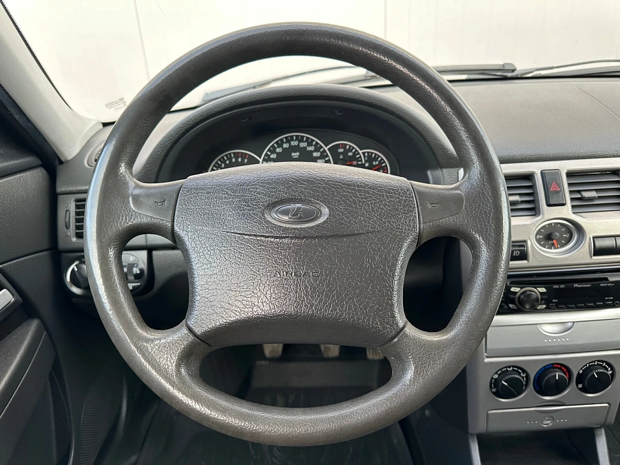 Lada (ВАЗ) Priora, 2011г., передний привод, механика
