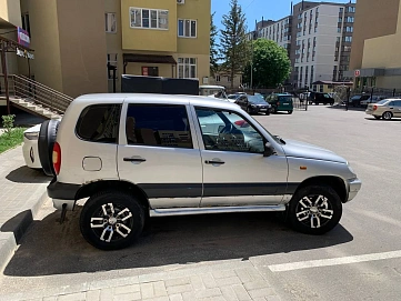 Chevrolet Niva, 2003г, полный привод, механика