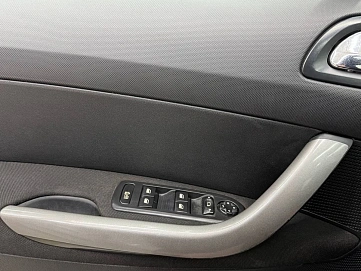 Peugeot 308, 2010г, передний привод, автомат