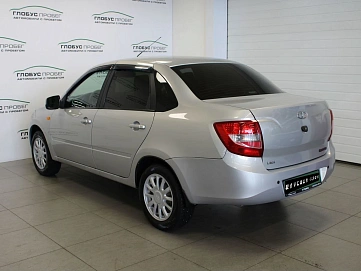 Lada (ВАЗ) Granta, 2013г, передний привод, механика