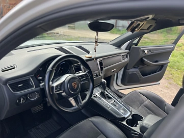 Porsche Macan, 2018г, полный привод, робот