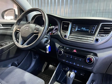 Hyundai Tucson, 2017г, передний привод, автомат