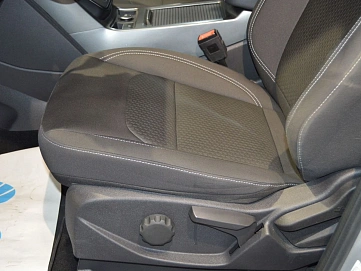 Ford Kuga, 2017г, передний привод, автомат