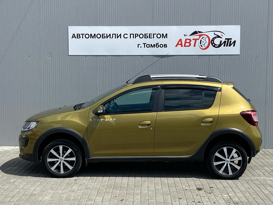 Renault Sandero, 2015г., передний привод, автомат