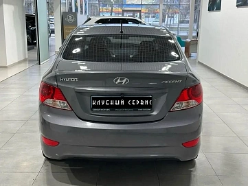 Hyundai Solaris, 2011г, передний привод, автомат