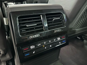 Volkswagen Touareg, 2019г, полный привод, автомат