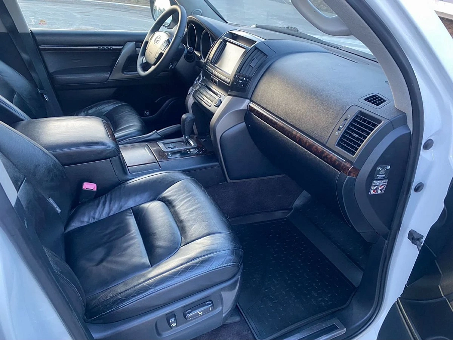 Toyota Land Cruiser, 2011г., полный привод, автомат