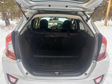 Honda Fit, 2015г, передний привод, вариатор