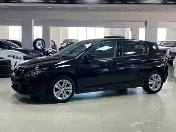 Peugeot 308, 2020г, передний привод, автомат