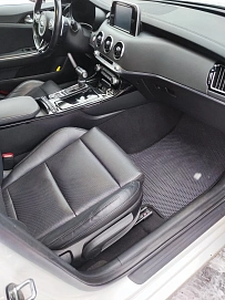 Kia Stinger, 2018г, полный привод, автомат