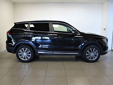 Geely Atlas Pro, 2022г, передний привод, автомат