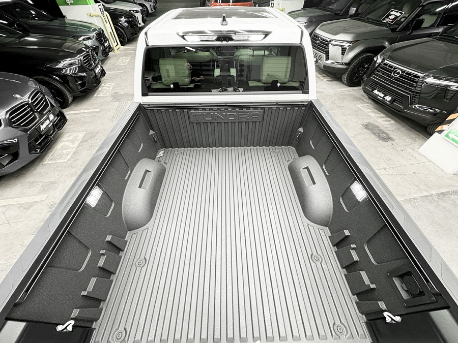 Toyota Tundra, 2024г., полный привод, автомат