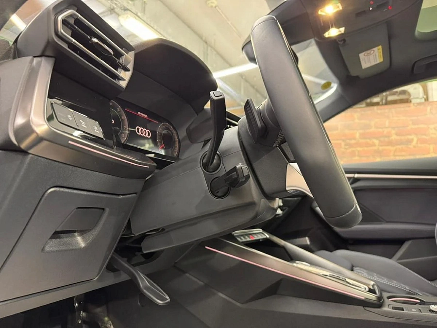 Audi , 2025г., передний привод, робот