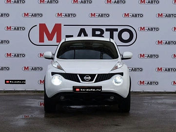 Nissan Juke, 2013г., передний привод, вариатор