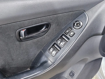 Hyundai Elantra, 2009г, передний привод, автомат