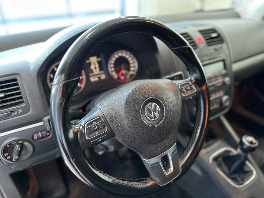 Volkswagen Jetta, 2010г., передний привод, механика