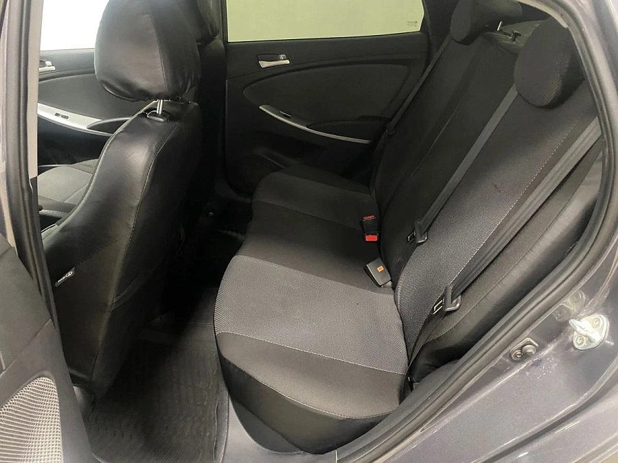 Hyundai Solaris, 2013г., передний привод, механика