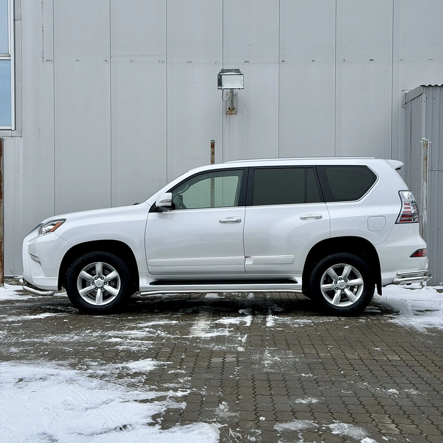 Lexus GX, 2014г., передний привод, автомат