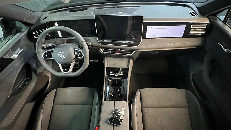 Volkswagen Tiguan, 2024г., полный привод, робот