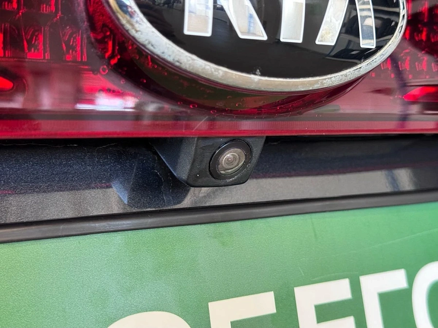 Kia Carnival, 2021г., передний привод, автомат