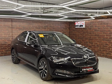 Skoda Superb, 2025г, передний привод, робот