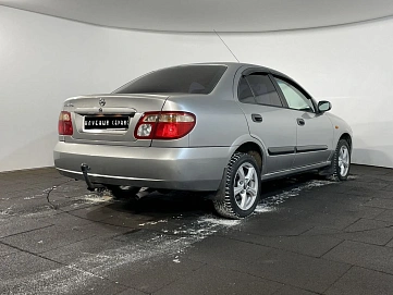 Nissan Almera, 2005г, передний привод, механика