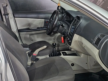 Kia Cerato, 2006г, передний привод, механика