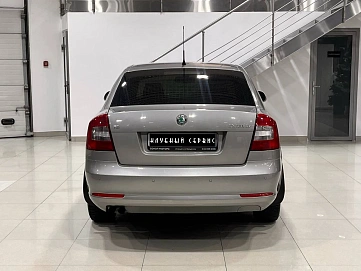 Skoda Octavia, 2010г, передний привод, робот