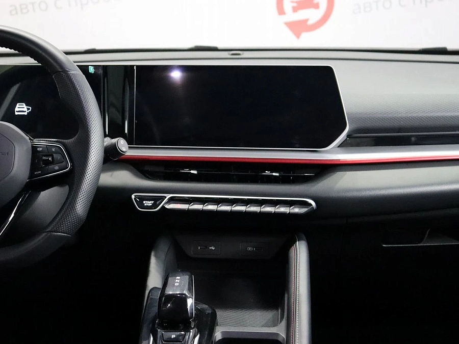 Geely Coolray, 2024г., передний привод, робот