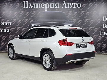 BMW X1, 2012г, задний привод, автомат