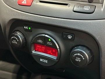 Kia Rio, 2011г, передний привод, автомат