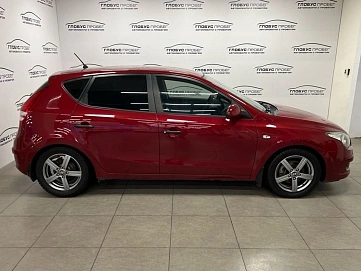 Hyundai i30, 2009г, передний привод, механика