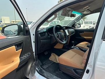 Toyota Fortuner, 2024г, полный привод, автомат