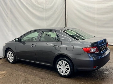 Toyota Corolla, 2010г, передний привод, механика