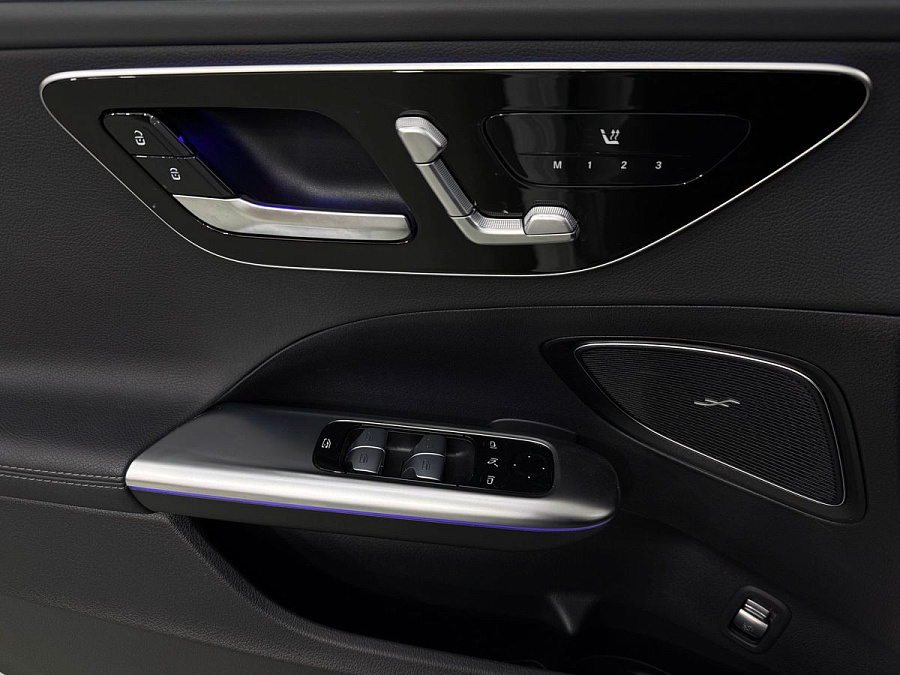 Mercedes-Benz , 2023г., полный привод, автомат