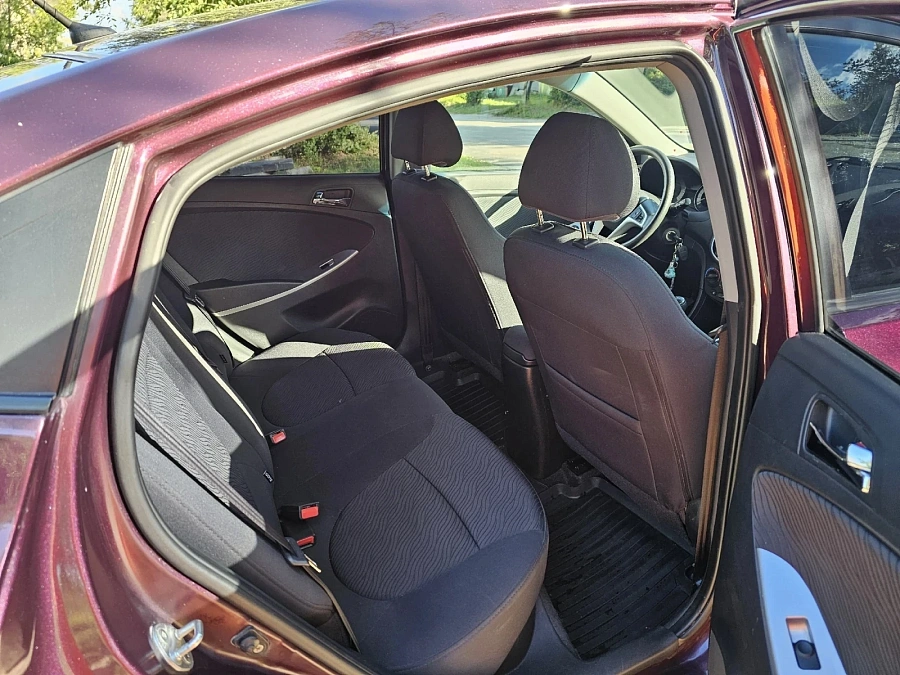 Hyundai Solaris, 2012г., передний привод, механика