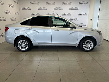 Lada (ВАЗ) Vesta, 2018г, передний привод, механика