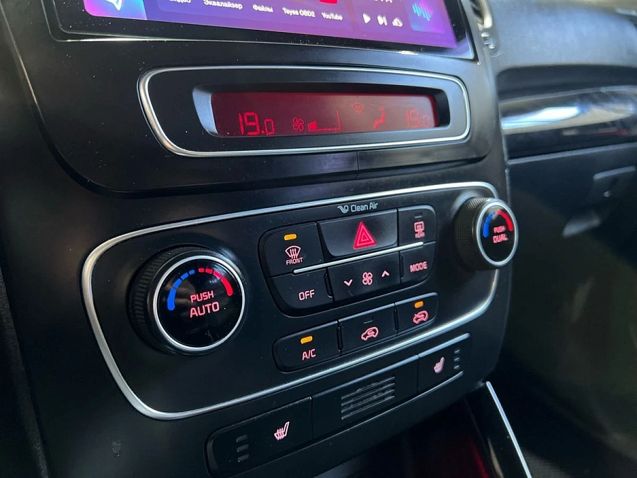 Kia Sorento, 2015г., полный привод, автомат