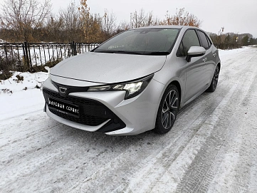 Toyota Corolla, 2018г, передний привод, вариатор