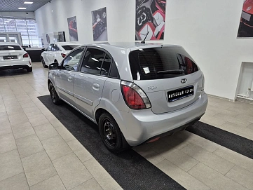 Kia Rio, 2010г, передний привод, механика