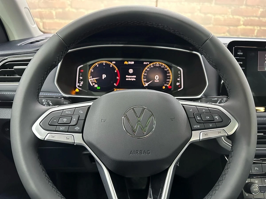 Volkswagen Tharu, 2025г., передний привод, робот