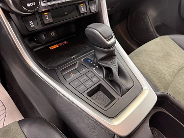 Toyota RAV4, 2025г, полный привод, вариатор