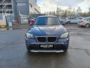 BMW X1, 2010г, передний привод, автомат