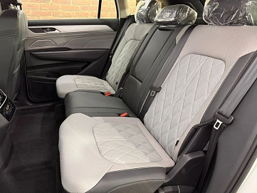 Volkswagen Tavendor, 2025г, полный привод, робот