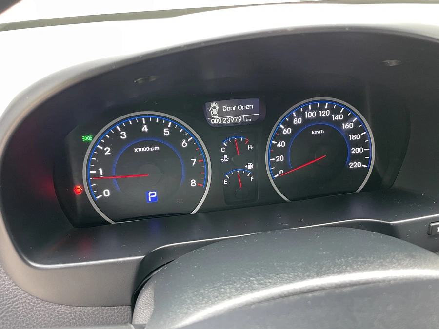 Hyundai Elantra, 2010г., передний привод, автомат