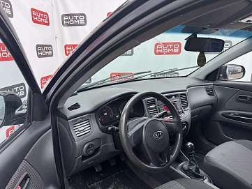 Kia Rio, 2010г., передний привод, механика