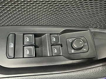 Skoda Octavia, 2022г, передний привод, робот