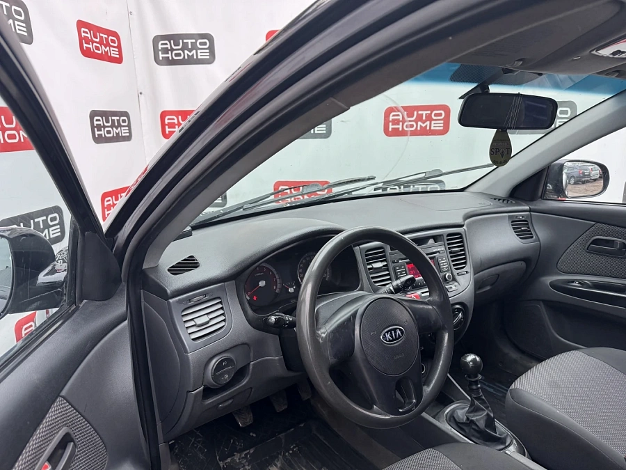 Kia Rio, 2010г., передний привод, механика