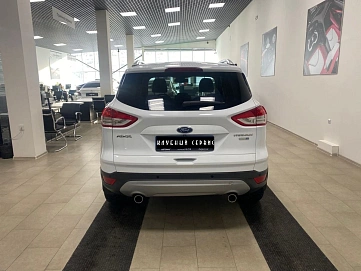 Ford Kuga, 2016г, передний привод, автомат